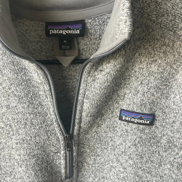 Patagonia quarter zip - Picture 3 of 3
